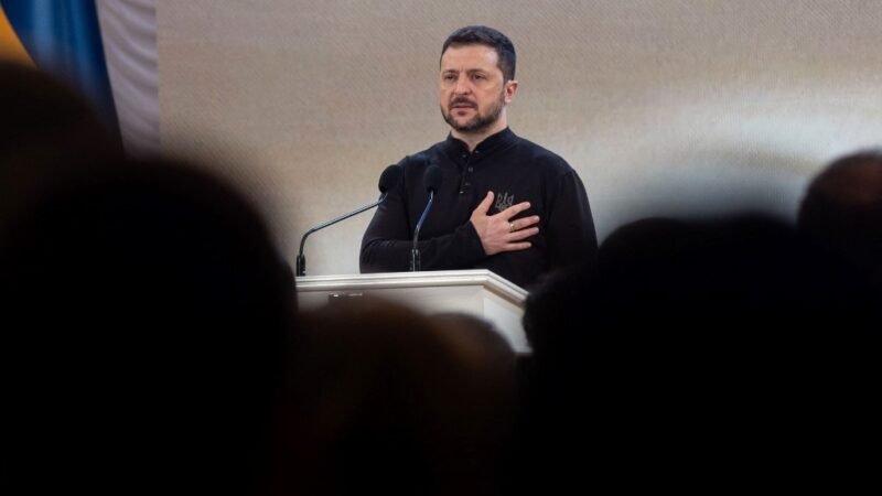 Zelensky diz que Ucrânia quer ‘paz desde o 1º segundo’ e que Rússia é ‘única razão’ para guerra prolongada