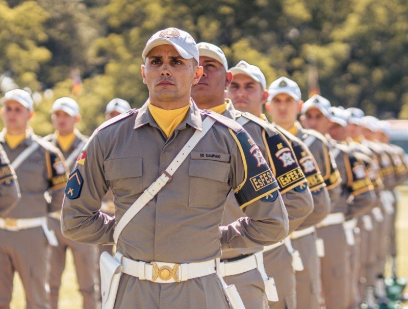 Brigada Militar abre concurso com 1,2 mil vagas para soldado no RS Brigada Militar abre concurso com 1,2 mil vagas para soldado no RS