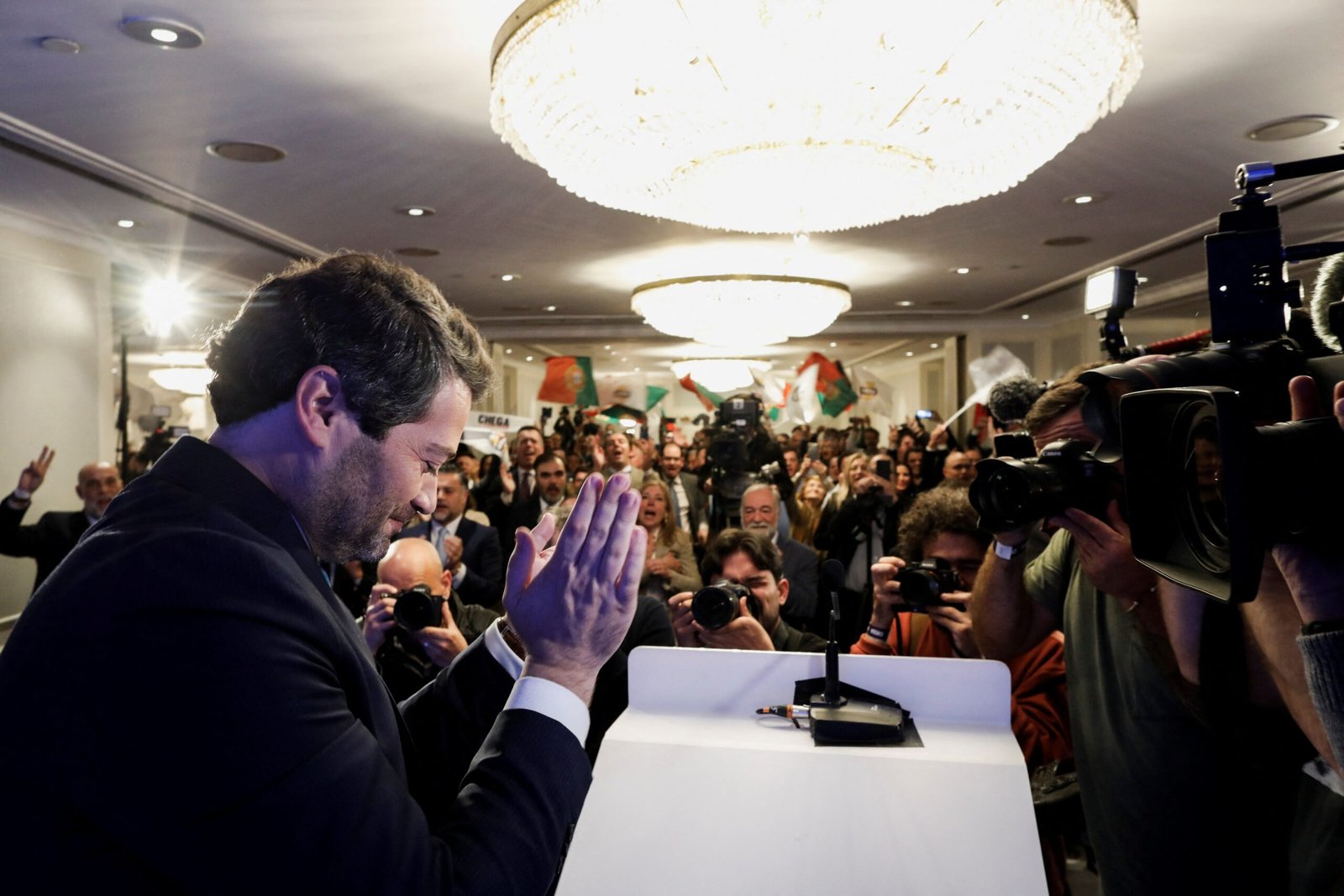 Em queda, extrema direita tentará tirar proveito da crise política em Portugal, após queda de premiê Em queda, extrema direita tentará tirar proveito da crise política em Portugal, após queda de premiê