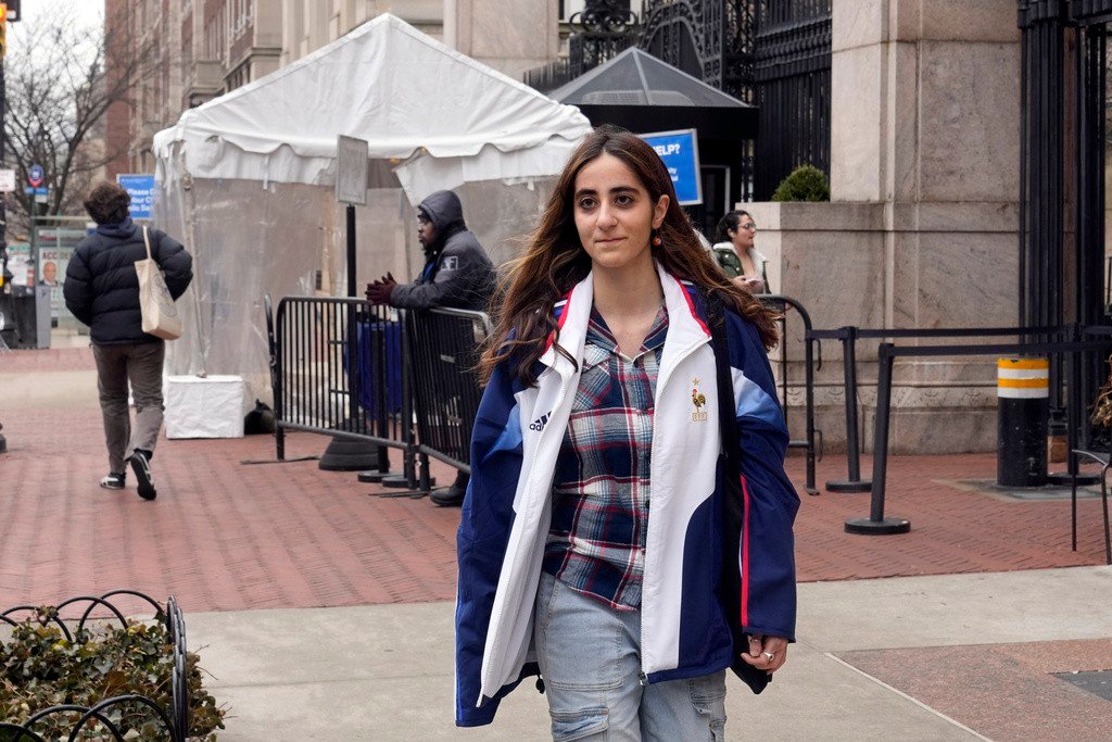 EUA cancelam US$ 400 milhões em bolsas e contratos para a Universidade de Columbia por alegações de antissemitismo EUA cancelam US$ 400 milhões em bolsas e contratos para a Universidade de Columbia por alegações de antissemitismo