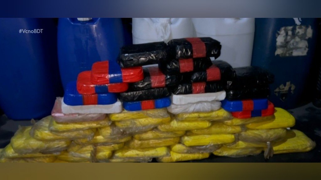 GFLU apreende mais de 50kg de drogas e lancha durante fiscalização no Rio Amazonas, em Óbidos GFLU apreende mais de 50kg de drogas e lancha durante fiscalização no Rio Amazonas, em Óbidos
