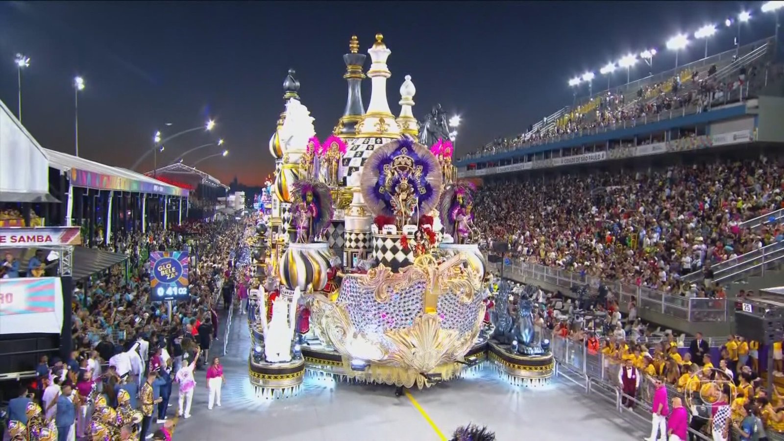 Rosas de Ouro é campeã do carnaval de São Paulo após 15 anos Rosas de Ouro é campeã do carnaval de São Paulo após 15 anos