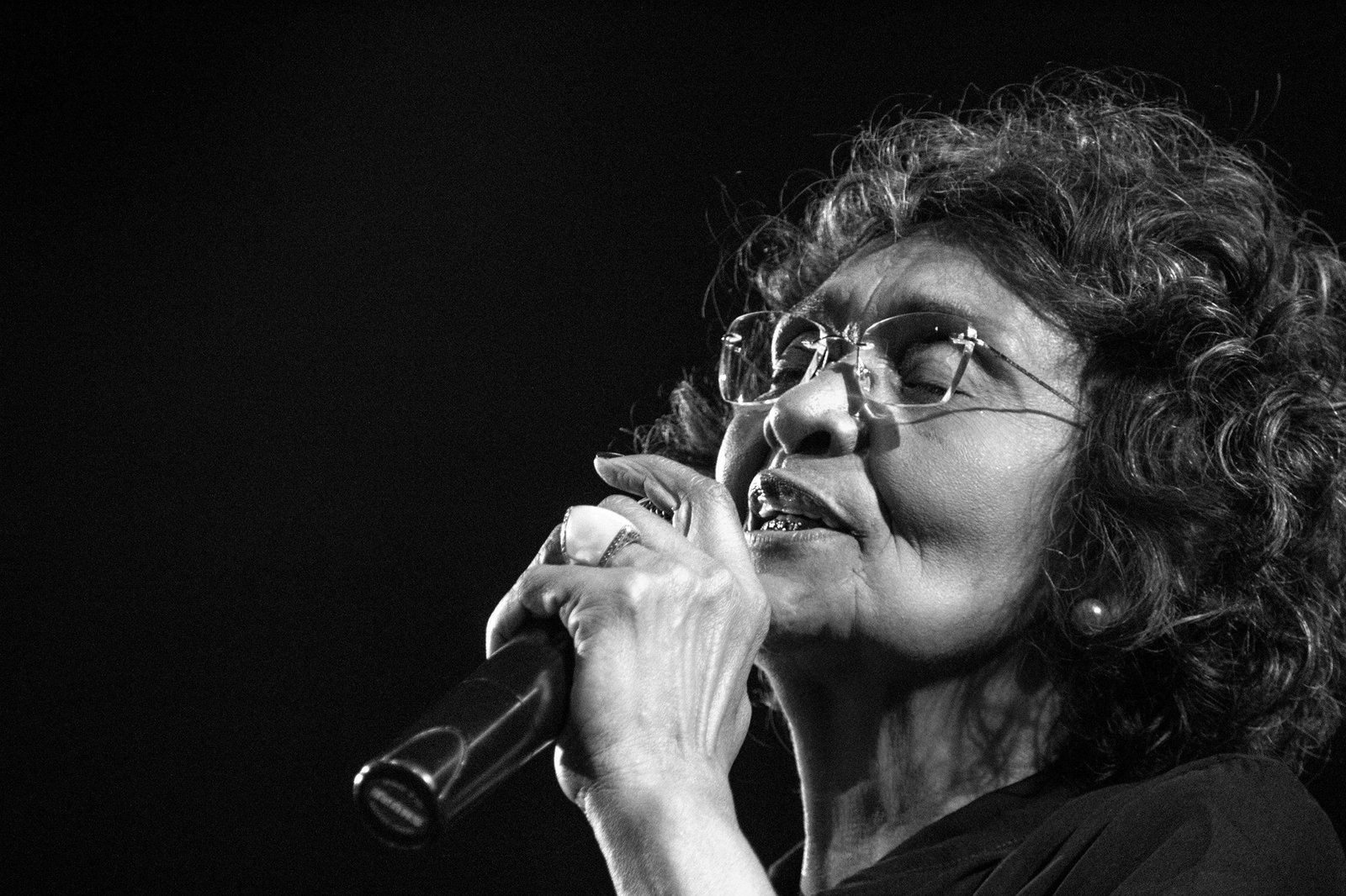 Dama da seresta: morre cantora piracicabana Thereza Alves aos 84 anos Dama da seresta: morre cantora piracicabana Thereza Alves aos 84 anos