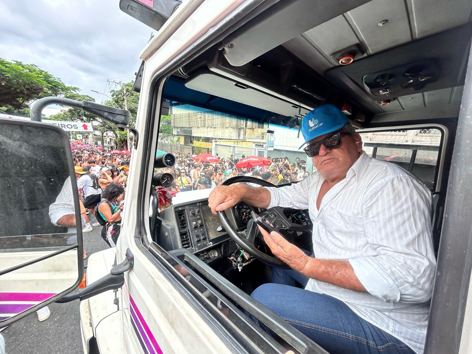 ‘Nem sei o que vai tocar’, diz motorista que dirige trio elétrico há 20 anos ‘Nem sei o que vai tocar’, diz motorista que dirige trio elétrico há 20 anos