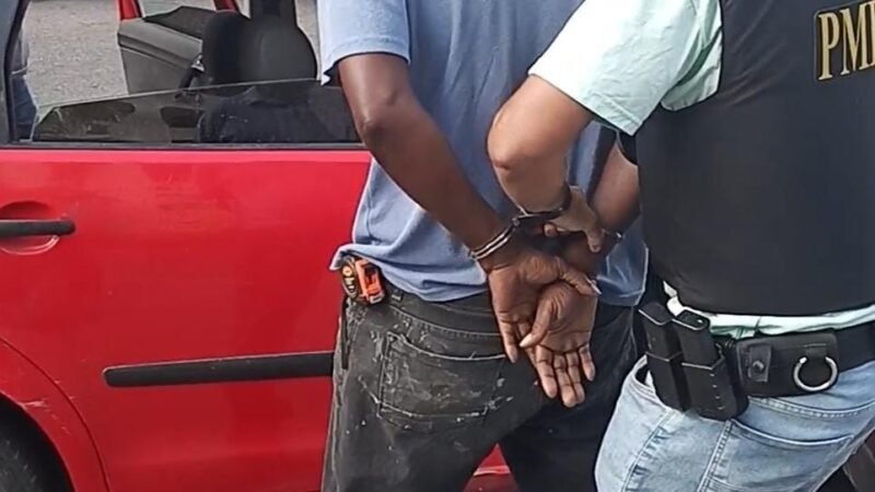 Foragido por tráfico é preso após ser identificado por sistema de reconhecimento facial na Baixada Fluminense