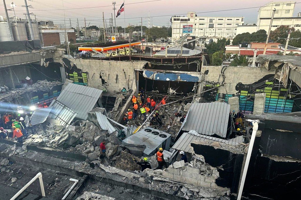 Sobe para 184 número de mortos por desabamento de teto de discoteca na República Dominicana Sobe para 184 número de mortos por desabamento de teto de discoteca na República Dominicana