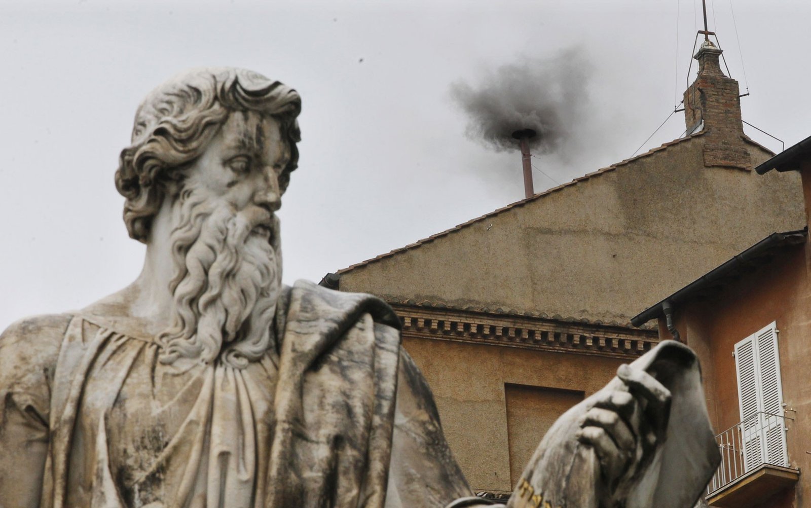 O segredo por trás da fumaça do Vaticano na eleição do papa O segredo por trás da fumaça do Vaticano na eleição do papa