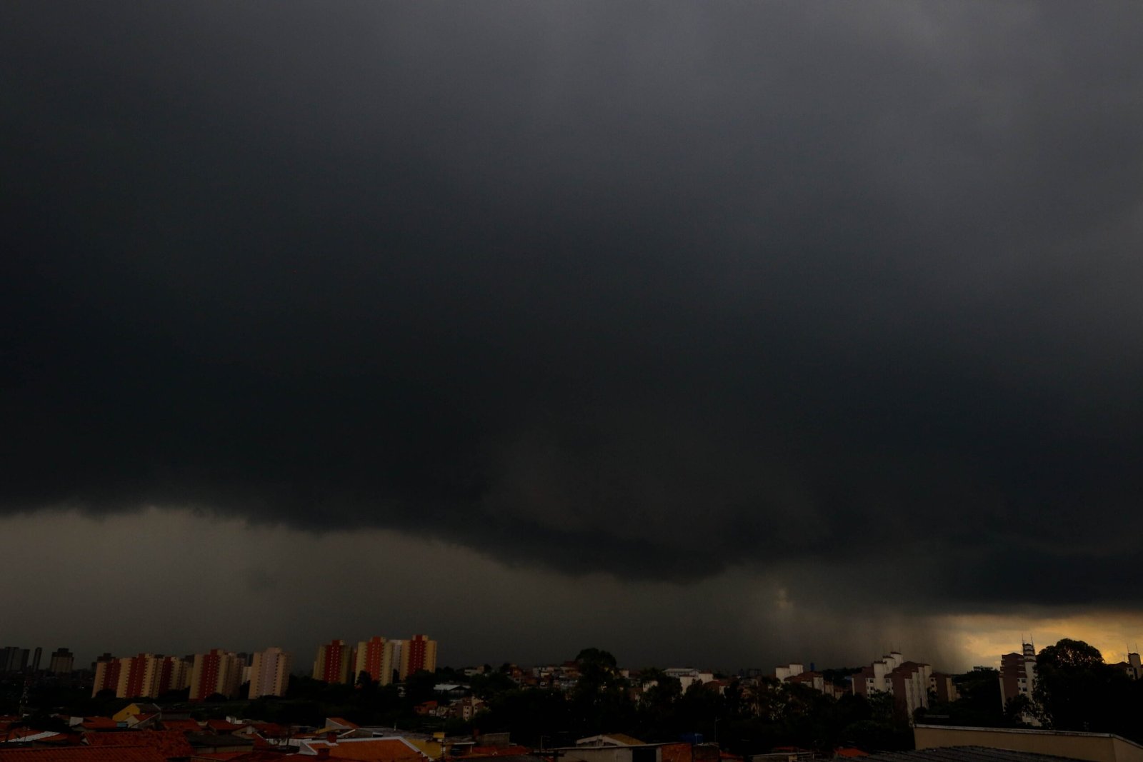 ‘Chuva extrema’, ventania e ressaca: quais os impactos previstos da passagem da 1ª frente fria do outono no Brasil ‘Chuva extrema’, ventania e ressaca: quais os impactos previstos da passagem da 1ª frente fria do outono no Brasil