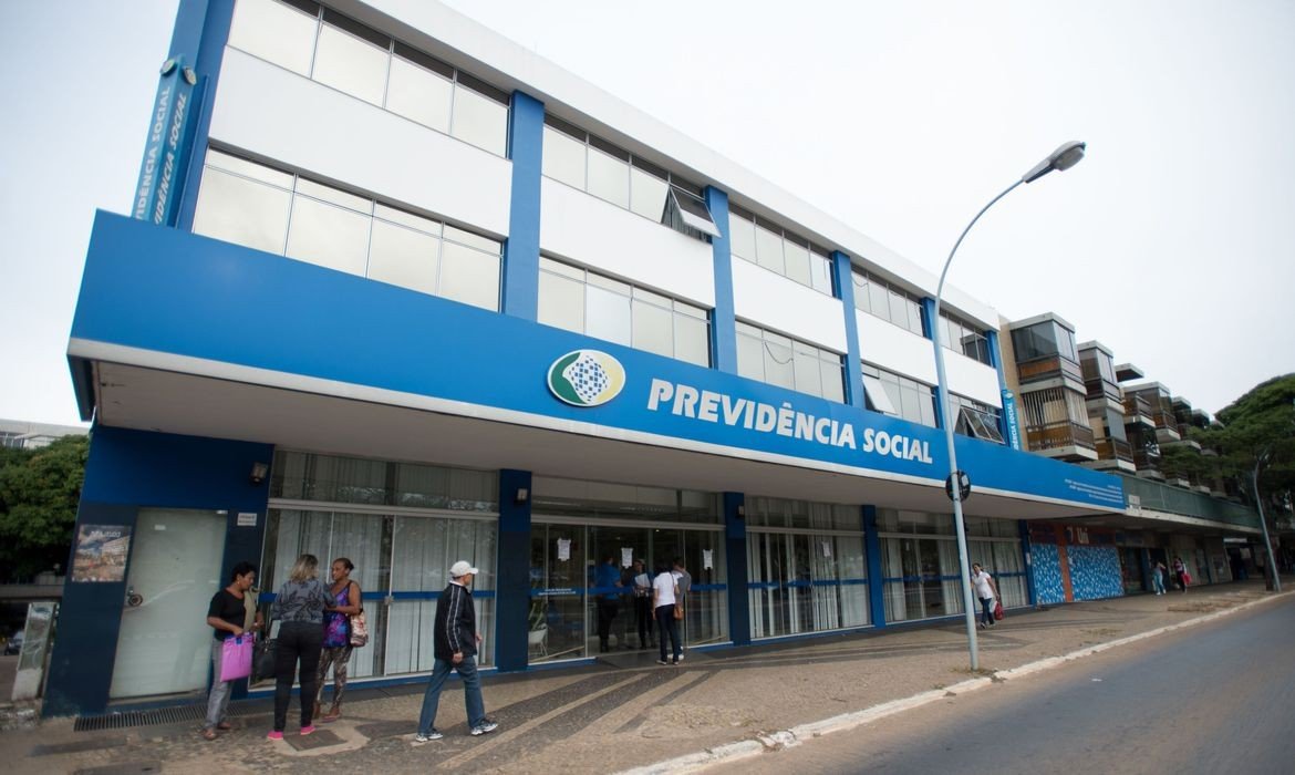 Fraude no INSS: aposentados e pensionistas do DF foram vítimas de descontos irregulares; relembre denúncias Fraude no INSS: aposentados e pensionistas do DF foram vítimas de descontos irregulares; relembre denúncias