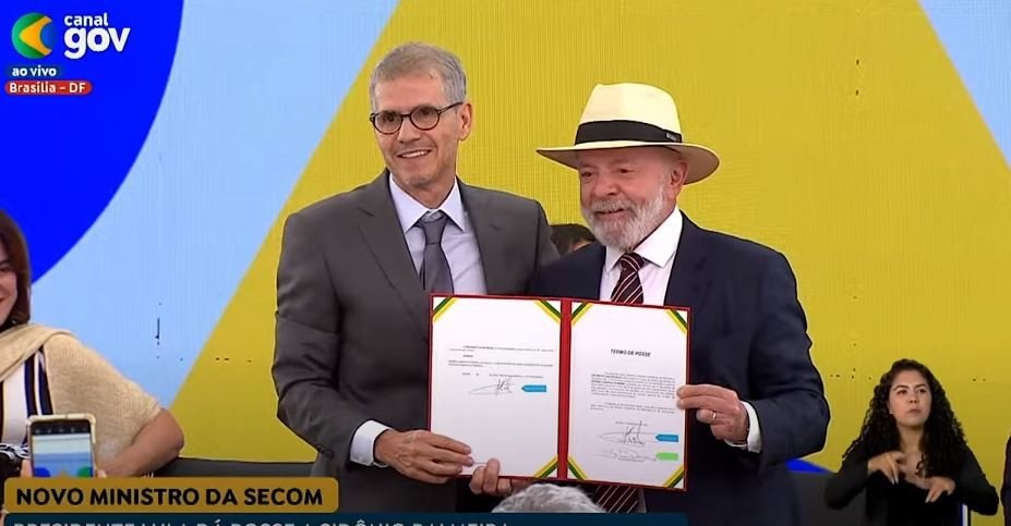 Com popularidade em queda, Lula faz evento de ‘volta por cima’ para divulgar ações do governo Com popularidade em queda, Lula faz evento de ‘volta por cima’ para divulgar ações do governo