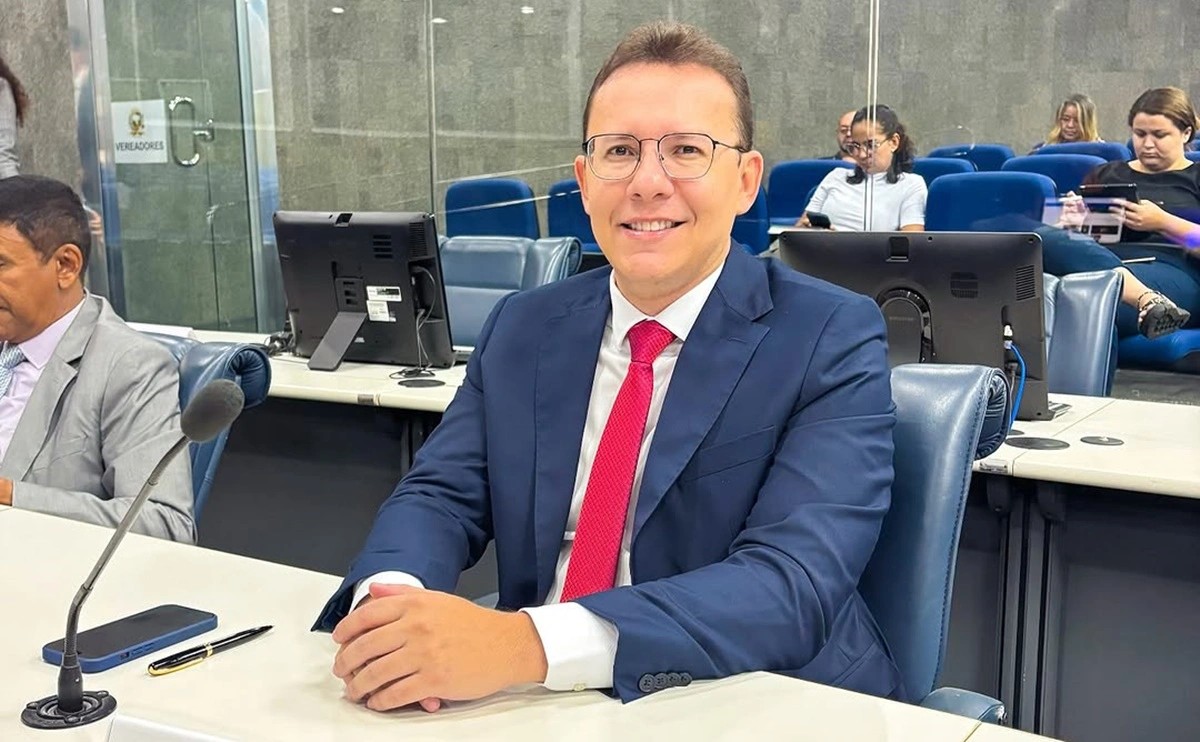 Prefeito Silvio Mendes anuncia vereador para Secretaria de Esporte e Lazer de Teresina Prefeito Silvio Mendes anuncia vereador para Secretaria de Esporte e Lazer de Teresina