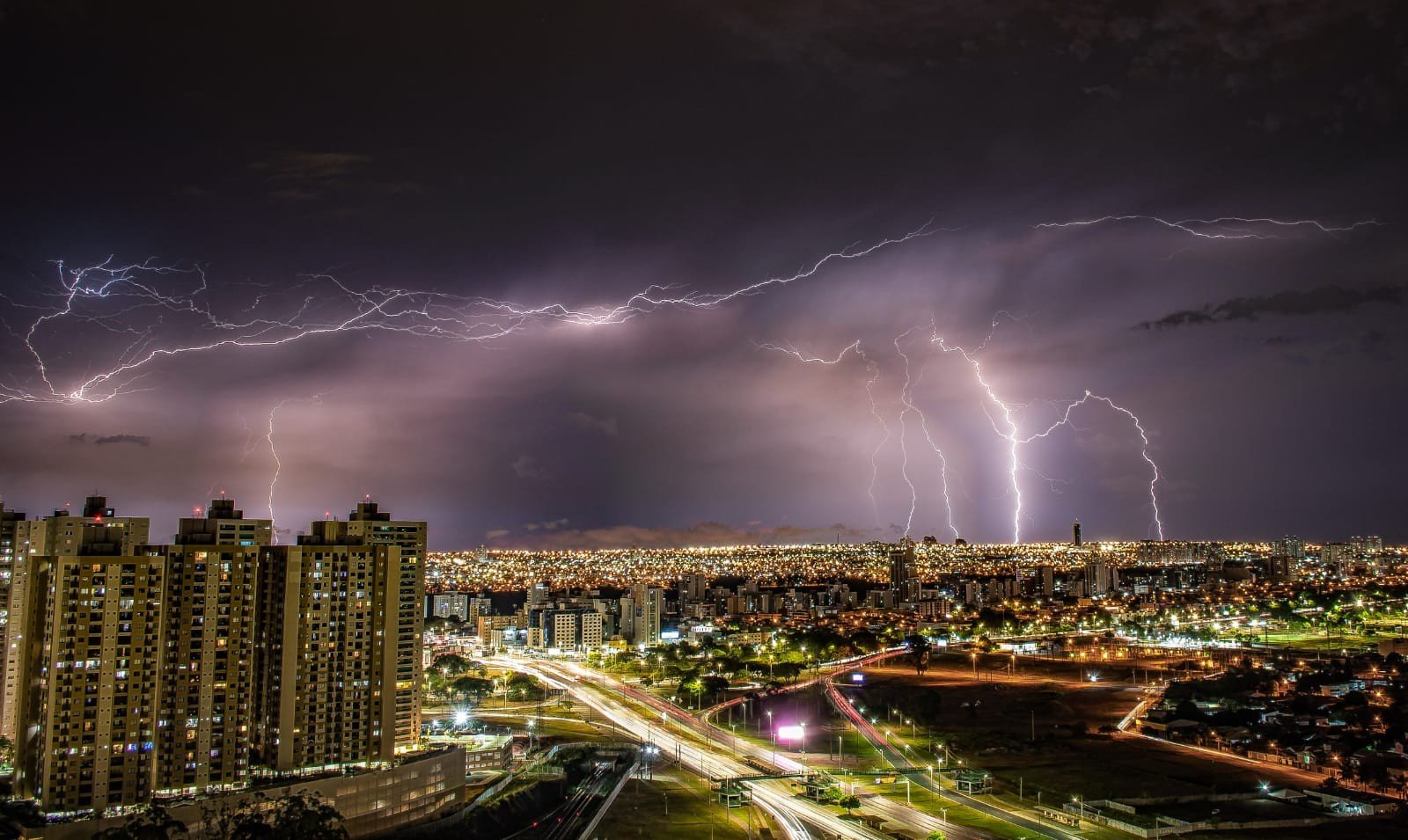 Alerta de temporais: quais cuidados adotar quando Inmet prevê chuva extrema e Cemaden aponta riscos Alerta de temporais: quais cuidados adotar quando Inmet prevê chuva extrema e Cemaden aponta riscos