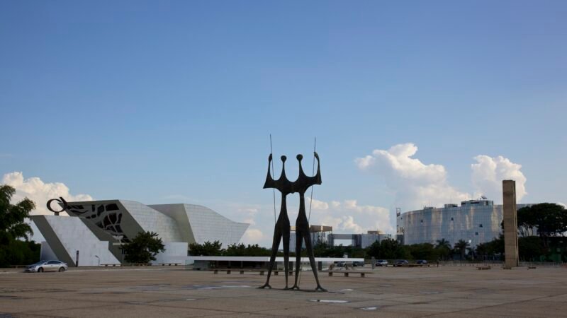 A tensa relação entre Câmara e Supremo – O Assunto #1467