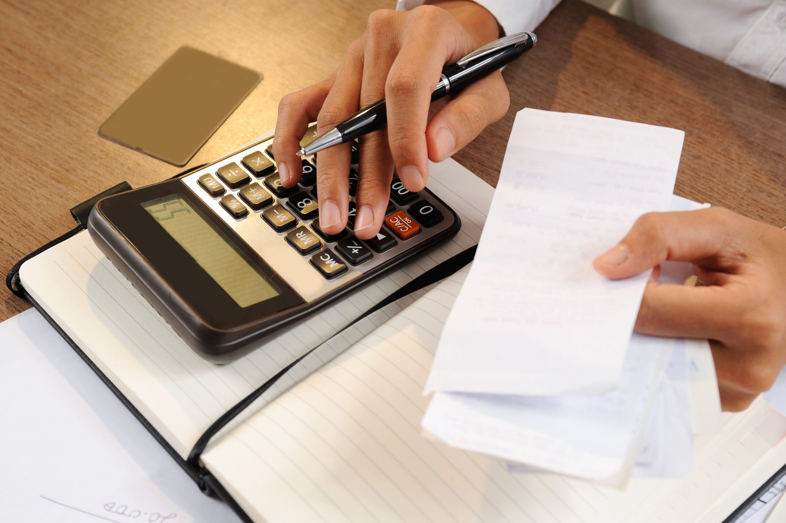 Ultrapassou o limite de faturamento anual do MEI? Entenda o que fazer e como regularizar a situação Ultrapassou o limite de faturamento anual do MEI? Entenda o que fazer e como regularizar a situação