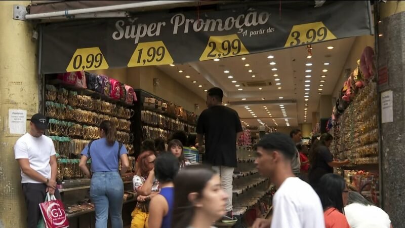 Dia das Mães: Filhos deixam presente para última hora e lotam comércio em SP