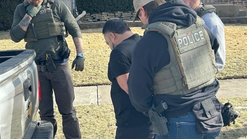 Trump diz que imigrantes ‘autodeportados’ terão chance de voltar aos EUA; especialista aponta possíveis contras do processo