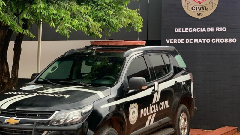 Mãe encontra filhos de 3 e 7 anos bêbados após pai pedir para cuidar das crianças em MS