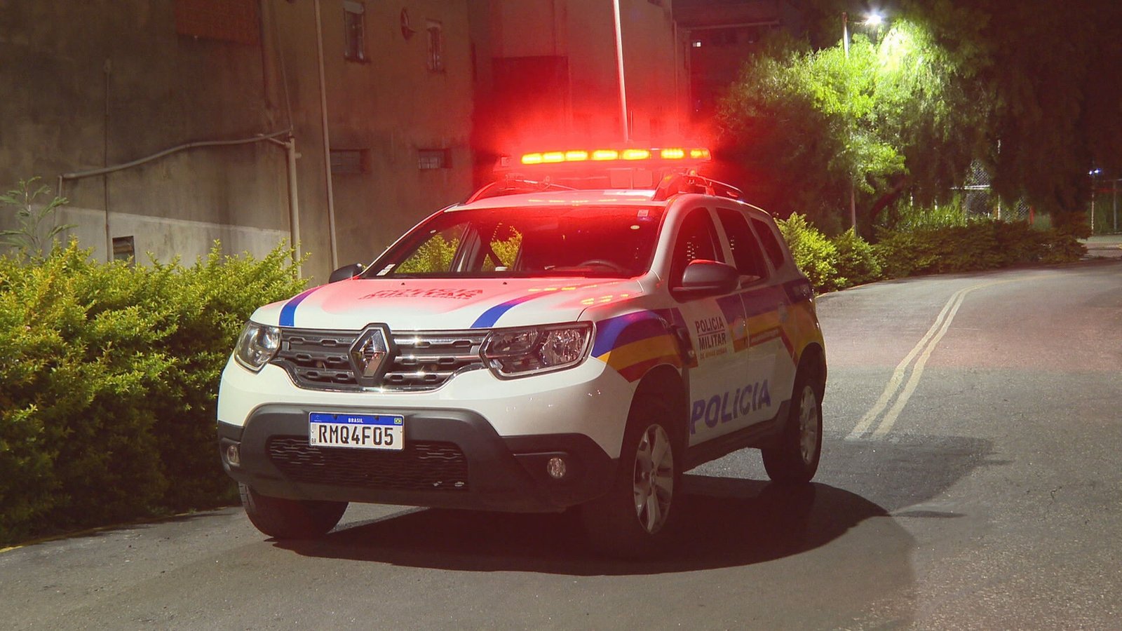 Policial Militar fica ferido após um homem fugir de uma blitz em Belo Horizonte Policial Militar fica ferido após um homem fugir de uma blitz em Belo Horizonte