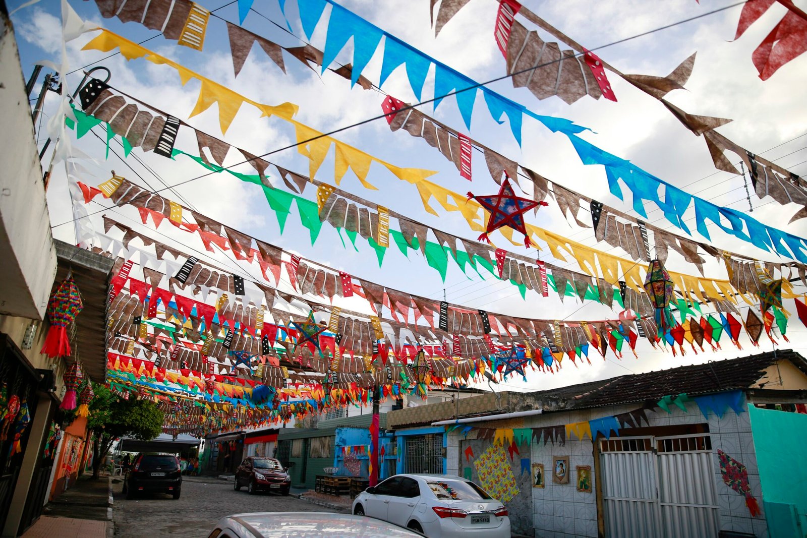 Prefeitura do Recife inicia licenciamento para comércio e festas de São João; veja como fazer inscrição Prefeitura do Recife inicia licenciamento para comércio e festas de São João; veja como fazer inscrição