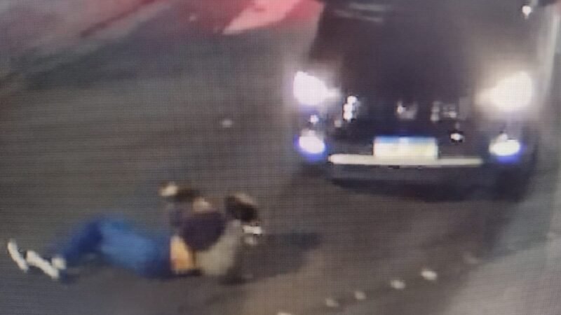 VÍDEO: Chef de cozinha é atropelada na faixa de pedestres em BH; motorista teria furado sinal vermelho