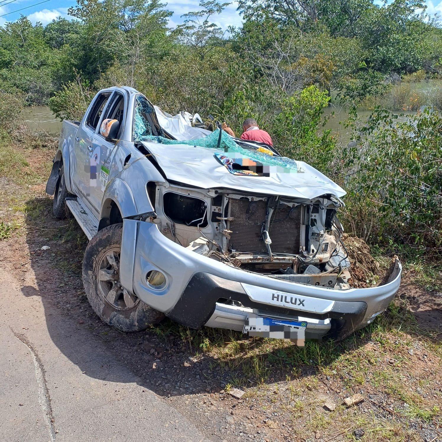 Três pessoas morrem em acidente na BR-402 na região dos Lençóis Maranhenses; duas vítimas eram turistas da França Três pessoas morrem em acidente na BR-402 na região dos Lençóis Maranhenses; duas vítimas eram turistas da França