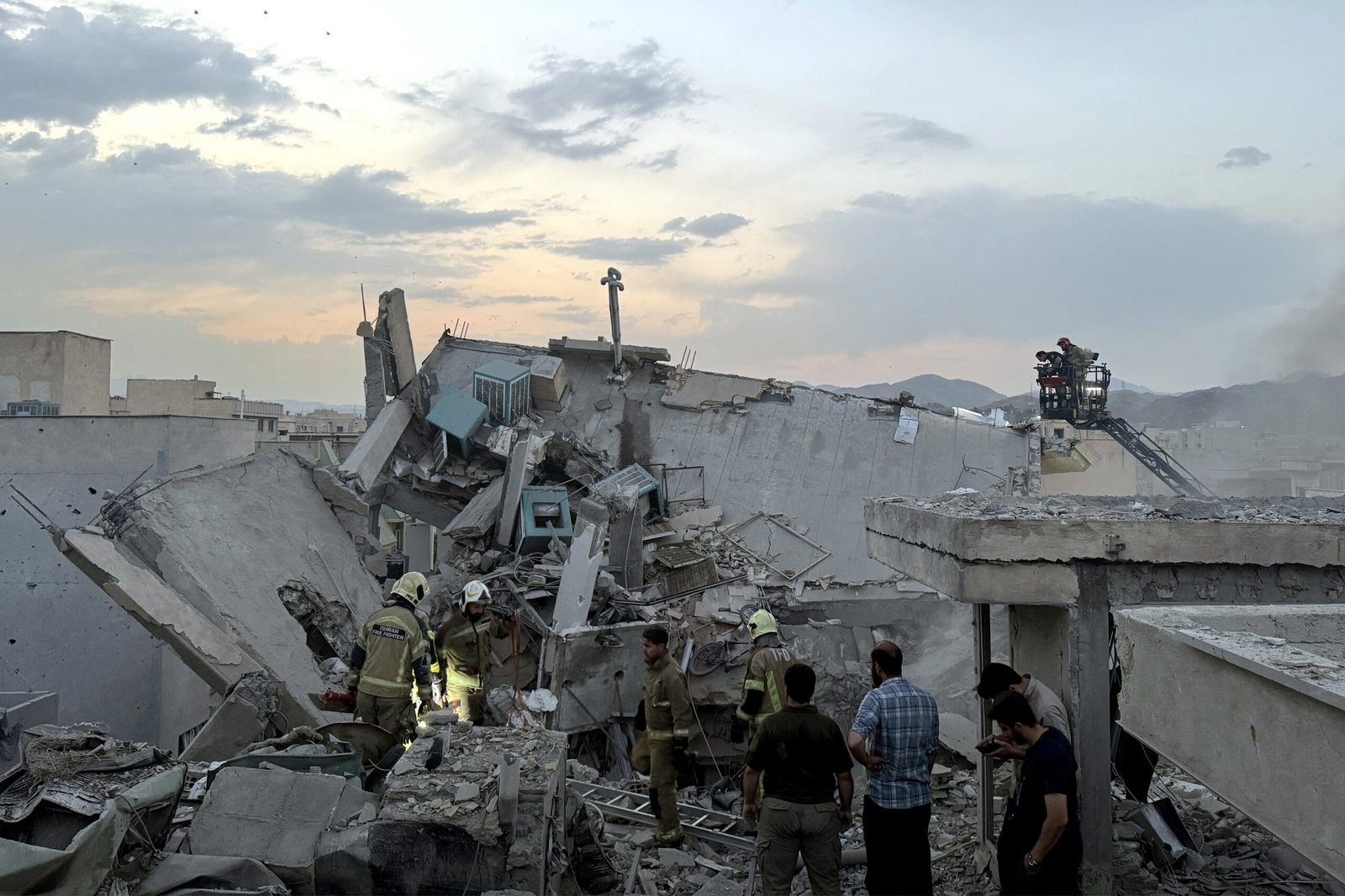 ‘Guerra de risco para os dois’: por que conflito entre Israel e Irã tem perigo compartilhado ‘Guerra de risco para os dois’: por que conflito entre Israel e Irã tem perigo compartilhado