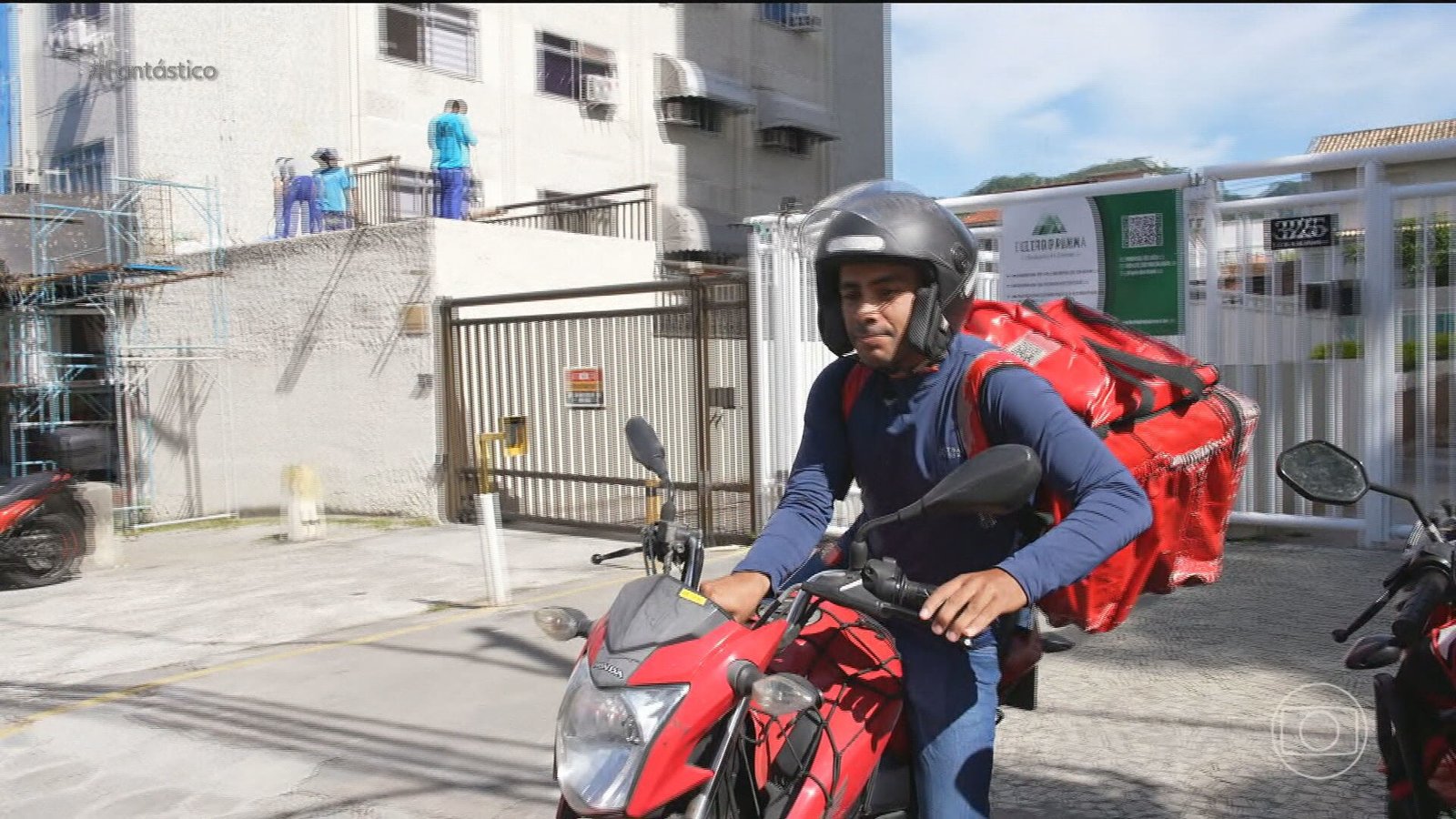 ‘Pra eu fazer 100 reais, tenho que rodar 10 horas’: o relato de quem depende das motos como fonte de renda ‘Pra eu fazer 100 reais, tenho que rodar 10 horas’: o relato de quem depende das motos como fonte de renda