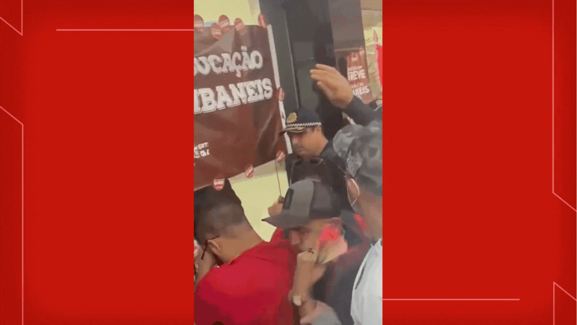 MP pede que Corregedoria da PM apure uso de spray de pimenta para controlar ato de professores no DF MP pede que Corregedoria da PM apure uso de spray de pimenta para controlar ato de professores no DF
