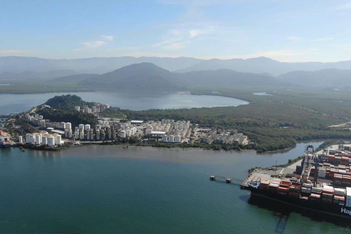 Porto de Santos terá obra de R$ 112 milhões para ampliar o calado no cais da Ilha Barnabé Porto de Santos terá obra de R$ 112 milhões para ampliar o calado no cais da Ilha Barnabé