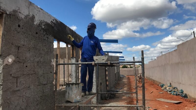 Prefeitura constrói escola no bairro Monte Sião
