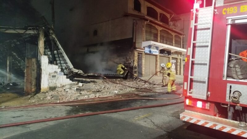 Incêndio destrói galpão de cooperativa de reciclagem em Juiz de Fora