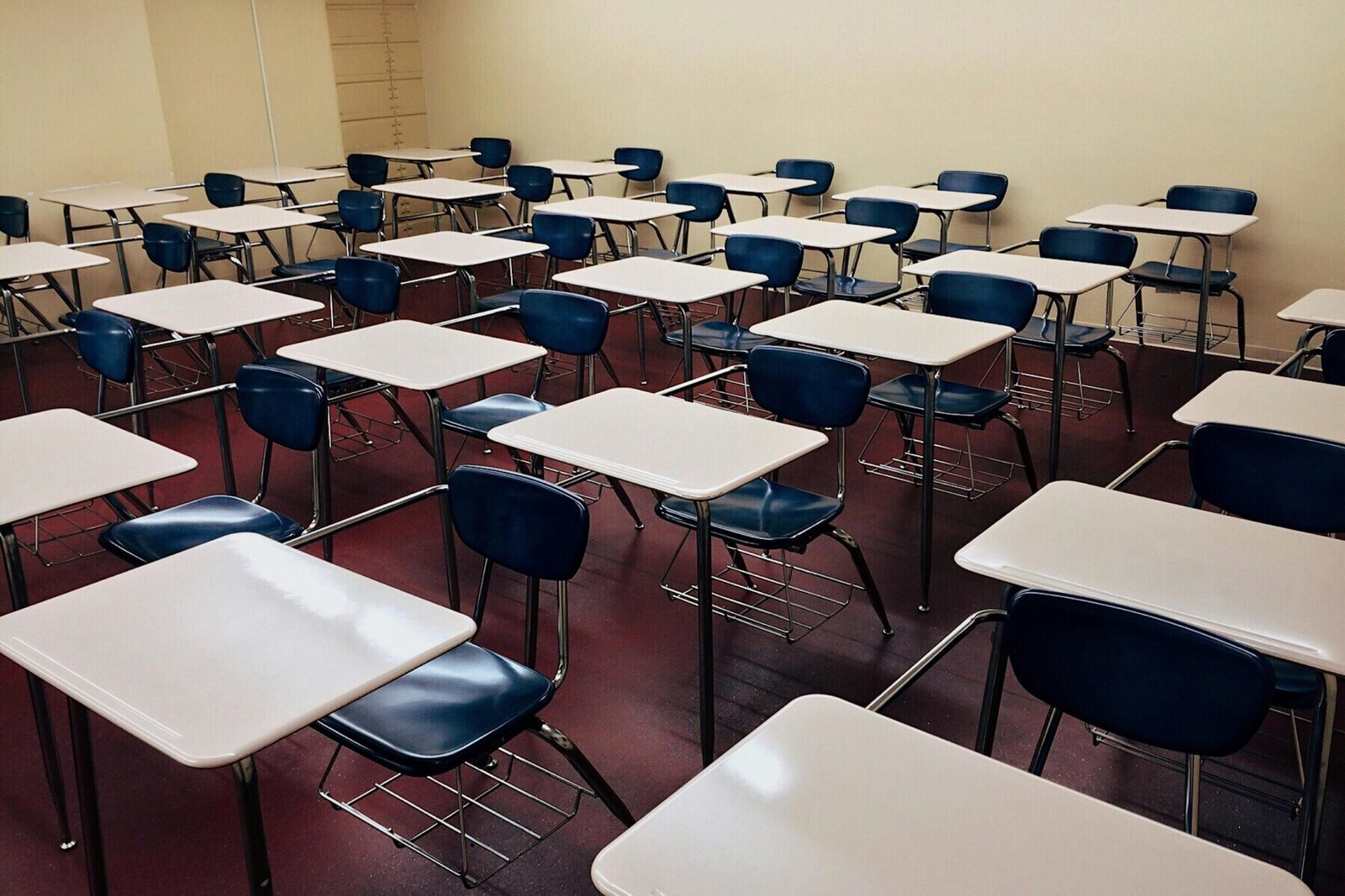 Mudança nas datas do Enem em 3 cidades do Pará preocupa candidatos e professores sobre impacto na nota Mudança nas datas do Enem em 3 cidades do Pará preocupa candidatos e professores sobre impacto na nota