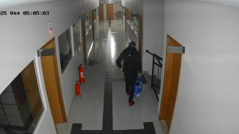 VÍDEO: Furto de oito notebooks em prefeitura do Paraná deixa setores sem atendimento e causa prejuízo de R$ 23 mil