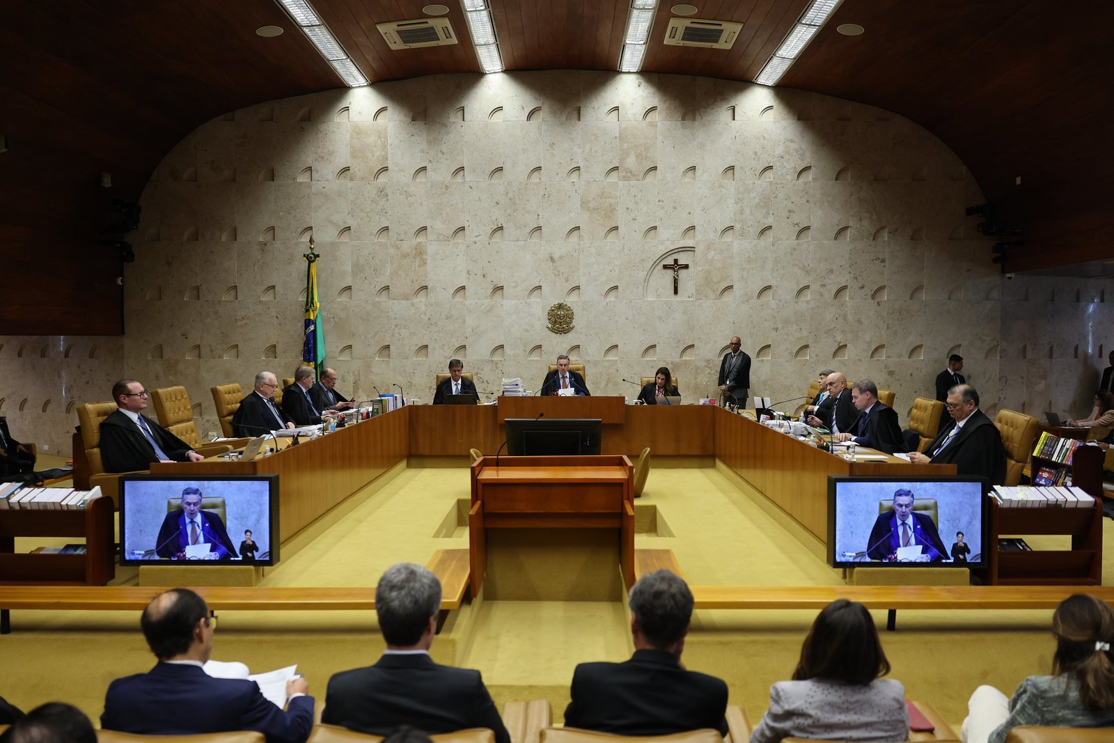 Com maioria pró responsabilização das redes sociais por posts, STF retoma julgamento nesta semana Com maioria pró responsabilização das redes sociais por posts, STF retoma julgamento nesta semana