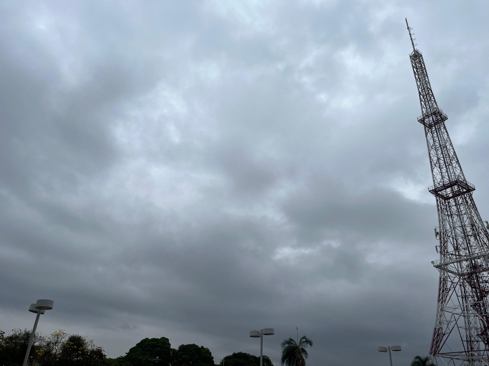 Fim de semana será marcado por chegada de nova frente fria em MS Fim de semana será marcado por chegada de nova frente fria em MS