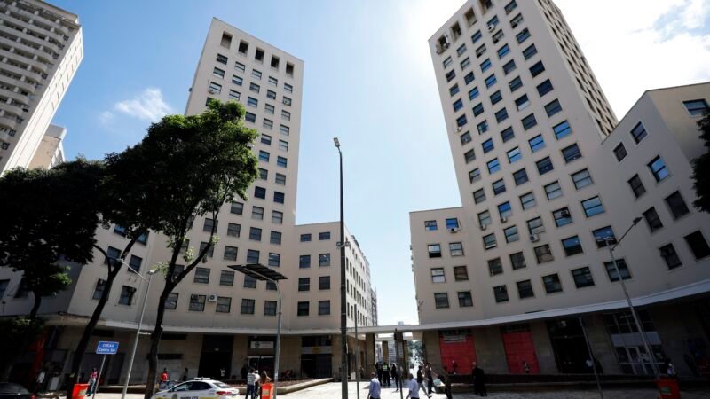 Praça no Centro de BH passa a homenagear ex-prefeito Fuad Noman
