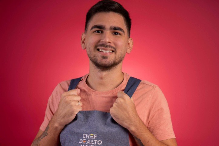 Chef de Alto Nível: Potiguar troca engenharia pela cozinha e representa o RN em reality da Globo