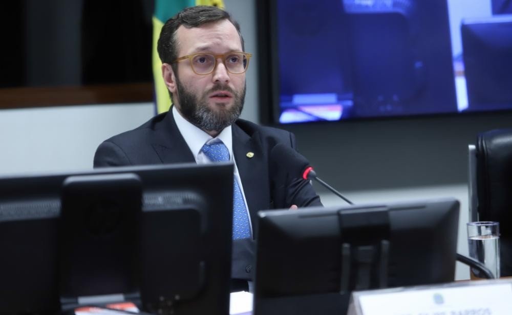 Horas antes de anúncio do tarifaço, comissão da Câmara dominada por bolsonaristas aprovou homenagem a Trump