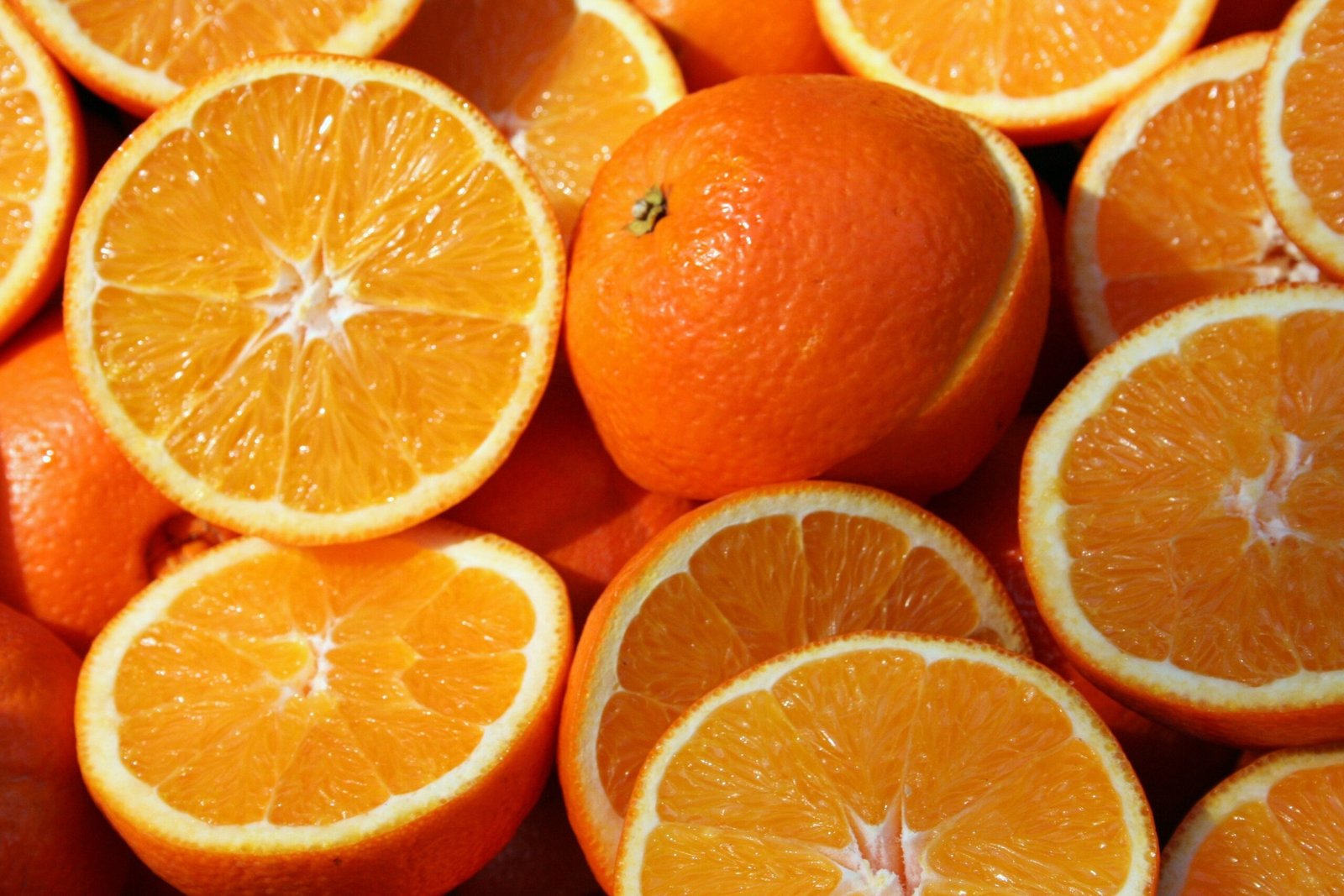 O caminho do suco de laranja brasileiro até a mesa dos americanos nos EUA O caminho do suco de laranja brasileiro até a mesa dos americanos nos EUA