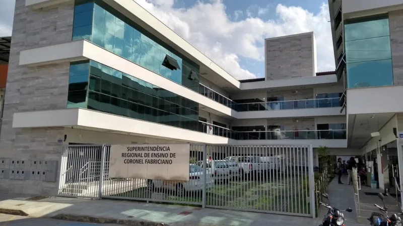 Concurso da Educação em MG começa nesta segunda (21) com salários de quase R$ 7 mil; veja vagas na região