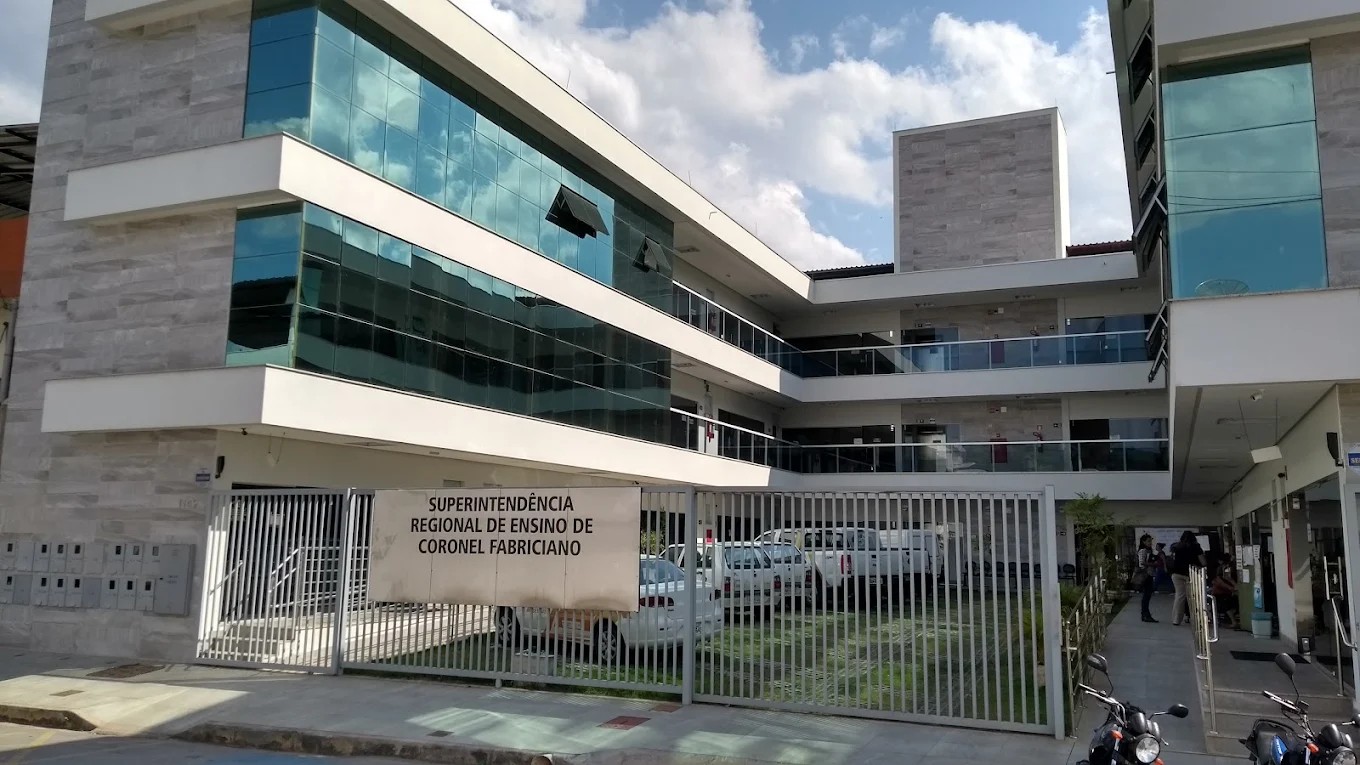 Concurso da Educação em MG começa nesta segunda (21) com salários de quase R$ 7 mil; veja vagas na região Concurso da Educação em MG começa nesta segunda (21) com salários de quase R$ 7 mil; veja vagas na região