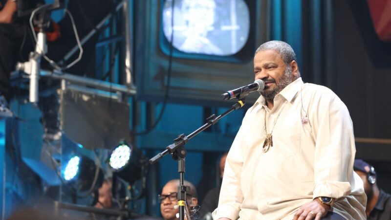 Corpo de Arlindo Cruz será velado neste sábado na quadra do Império Serrano, em cerimônia ‘em formato de gurufim’