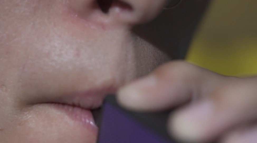 ‘Molécula do desejo’ impacta comida e trabalho dos brasileiros, e pode criar prazer e vícios; entenda