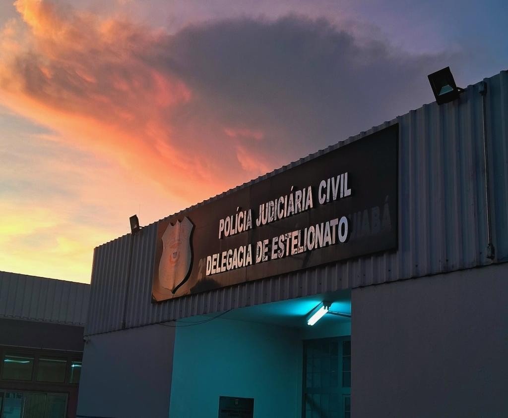 Servidor foragido após descoberta de fraude de R$ 21 milhões na Justiça de MT se entrega à polícia em Cuiabá