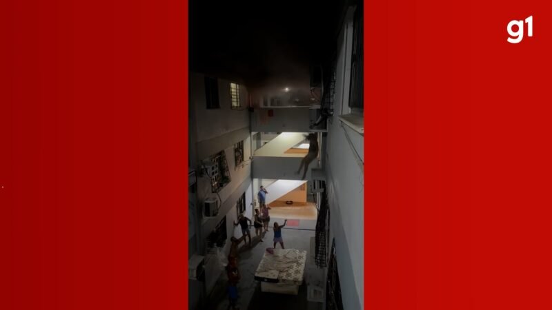 VÍDEO: Mulher e adolescente pulam do 3º andar de prédio para escapar de incêndio em Manaus