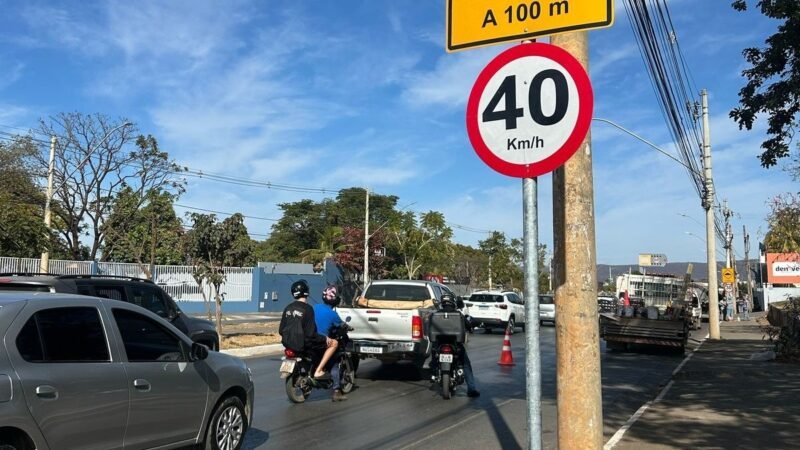 Prefeitura implanta novos redutores de velocidade