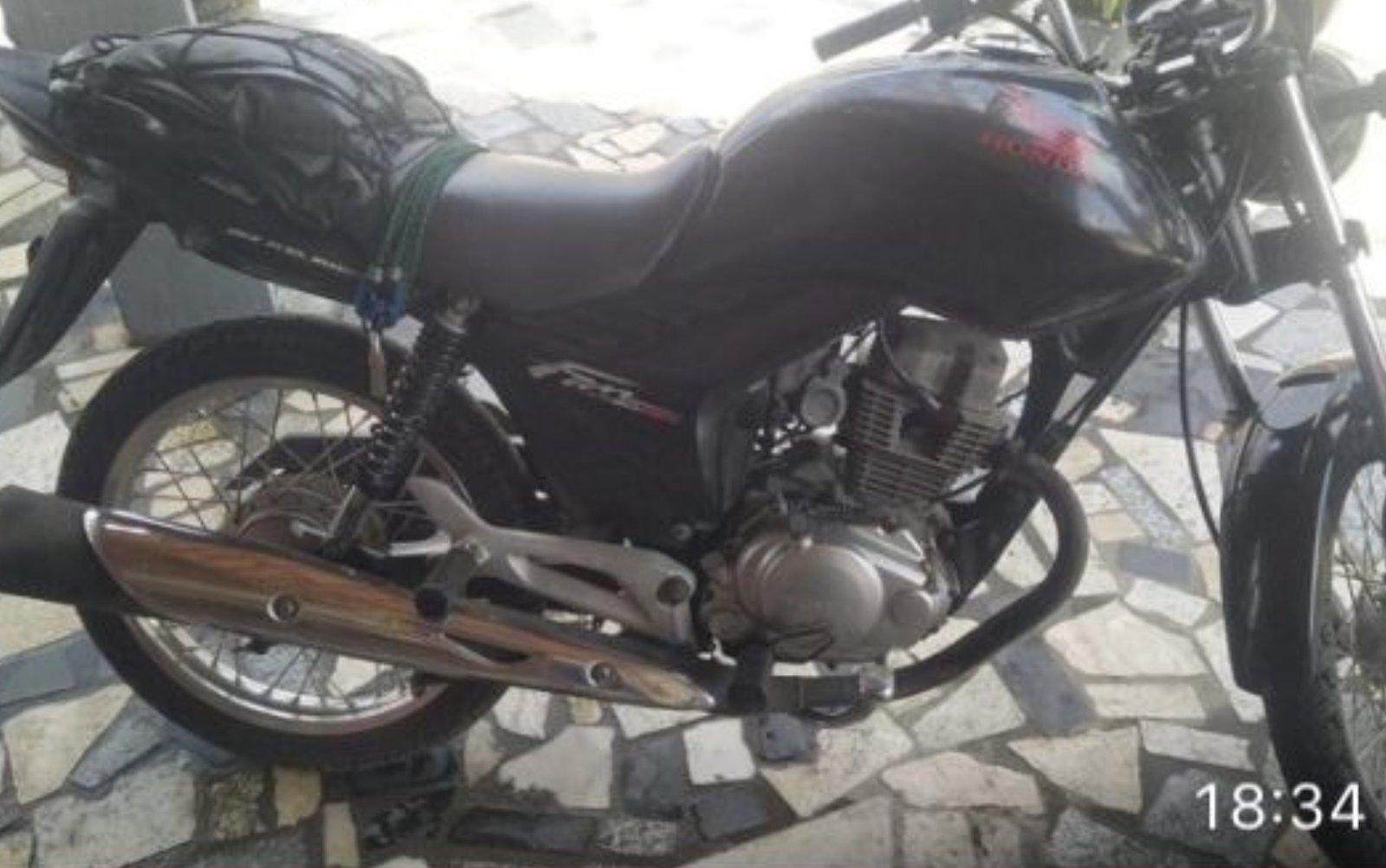 VÍDEO: homem furta moto de PM ao lado de posto policial no interior da Bahia