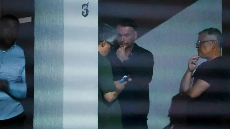 Bolsonaro em prisão domiciliar: pressões internas e externas – O Assunto #1527