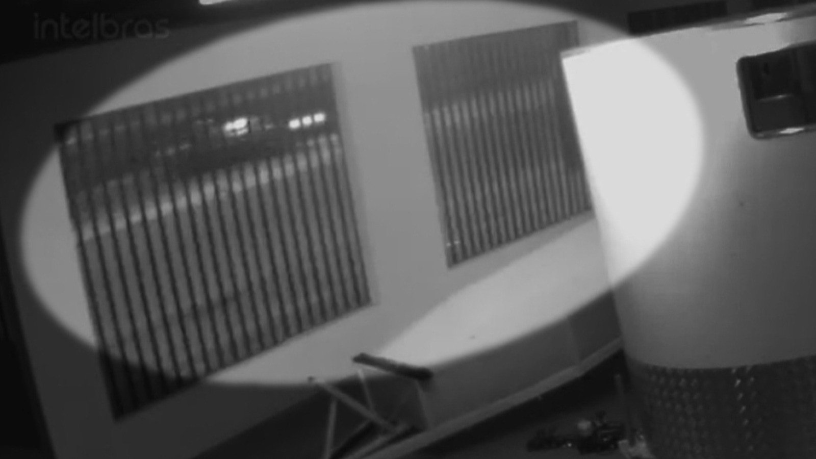 Vídeo mostra faísca saindo de carro na BR-116 antes de acidente que matou três militares no RS