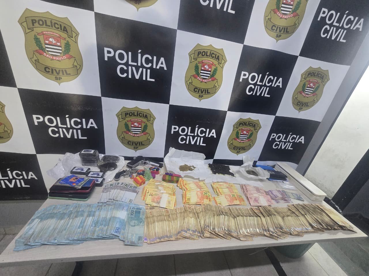 Transportadora sem veículos e empresa ‘fantasma’: como polícia chegou a suspeitos de lavagem de dinheiro do tráfico em SP e SC